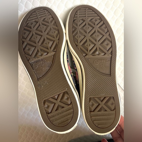 Converse All Star High Top Sneakers Abstract Feather Print Artsy Chuck Taylor - Picture 8 of 9